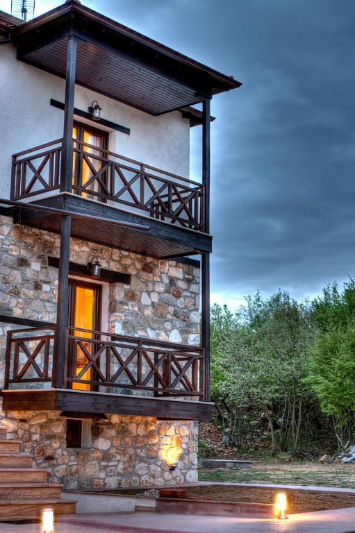 Paroraia Hotell Ángistron Exteriör bild